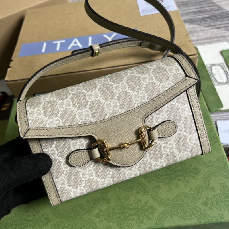 Gvc*1 horsebit bags